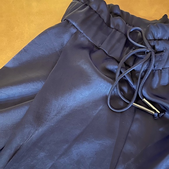 Wide Leg Pant, Satin deep Navy Size M, ONA by Yoon Chung - Picture 5 of 7